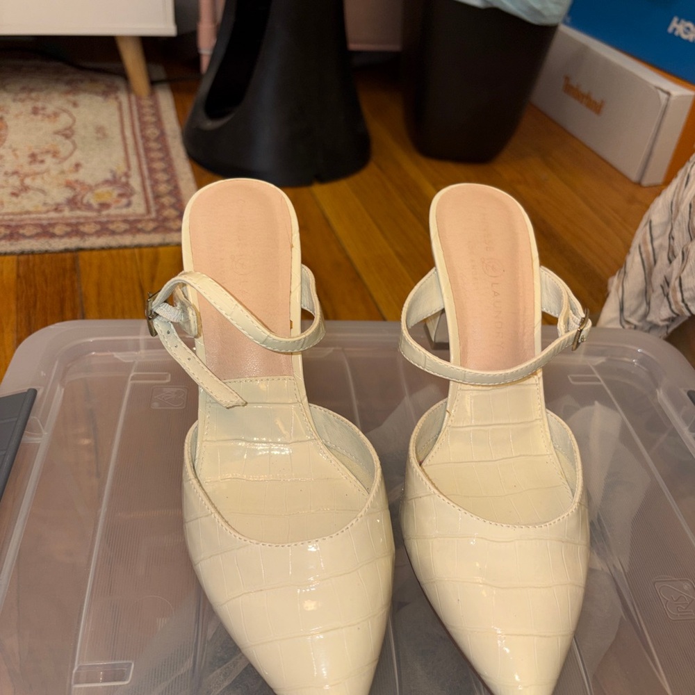 Elegant Cream Women's Heeled Mules - Picture 5 of 8